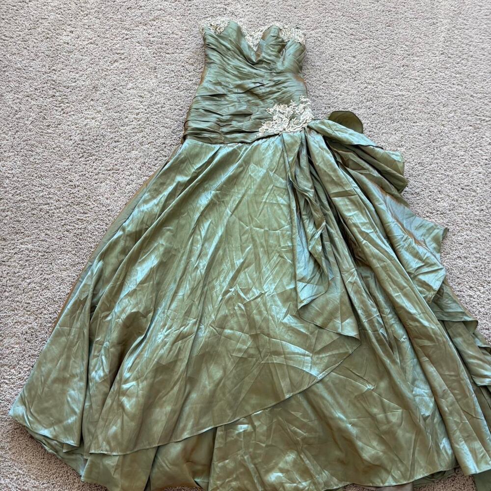 Vintage 90’s Elegant Sage Green Strapless Prom Gown with Draped Skirt